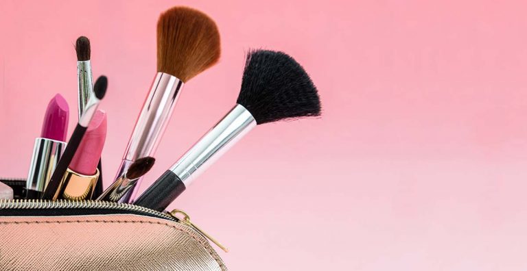 Comment nettoyer ses pinceaux de maquillage