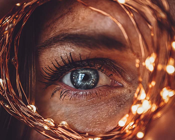 Maquillage pour les yeux bleu