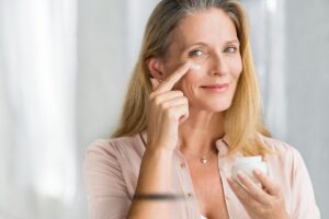 Uriage Age Absolu : L’avis et le test des dermatologues