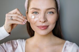 L’avis des dermatologues sur les produits Caudalie en 2025
